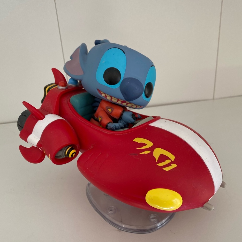 Funko Pop! Disney Lilo & Stitch The Red One Exclusive Rides